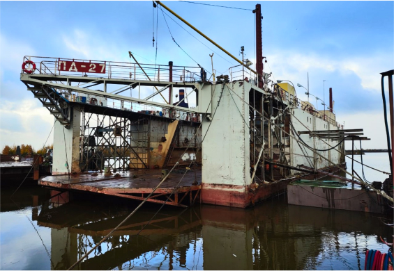 Подъем и спуск судов ﻿на пневматических ролик-мешках