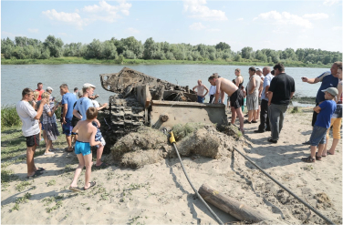 Подъём военной техники
