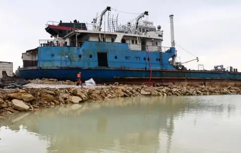 Вызволение  танкера "Волгонефть-239"